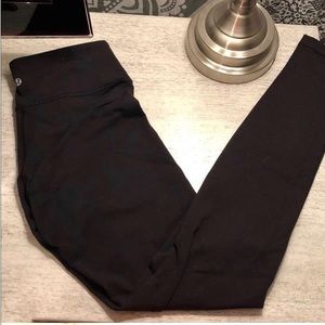 Black lowrise Lululemon pants
